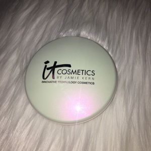 It cosmetics foundation
